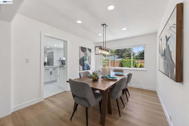 2865 Longspur Way, Pleasanton, CA 94566