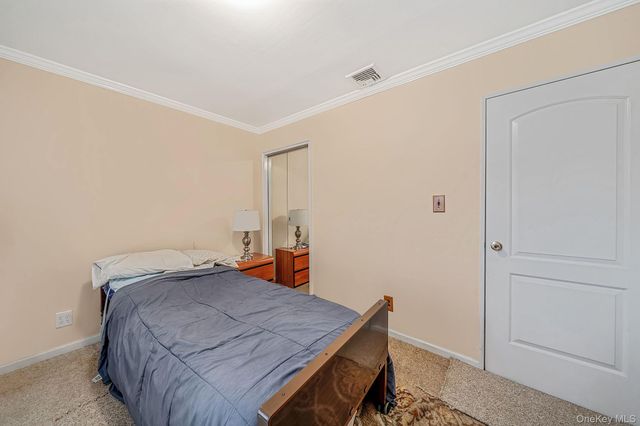 52 Eastlake Avenue, Massapequa Park, NY 11762