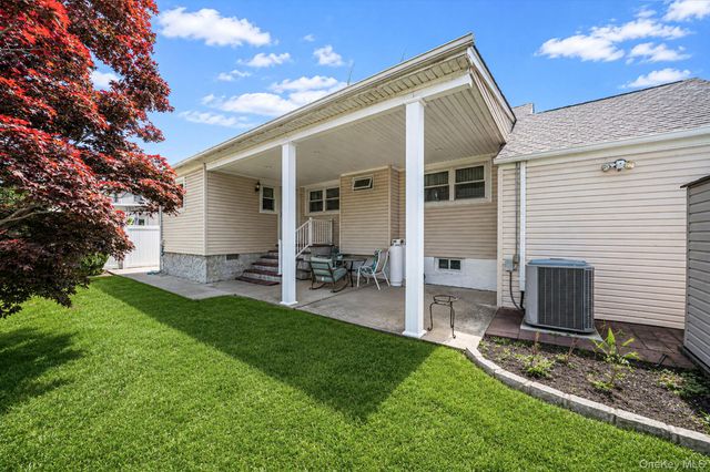 52 Eastlake Avenue, Massapequa Park, NY 11762