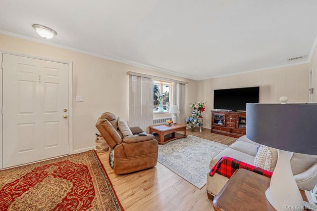 52 Eastlake Avenue, Massapequa Park, NY 11762