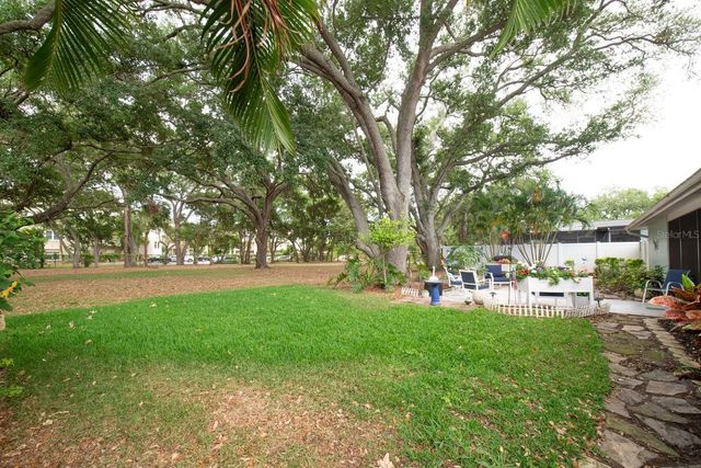 2017 KAMENSKY ROAD, Clearwater, FL 33763