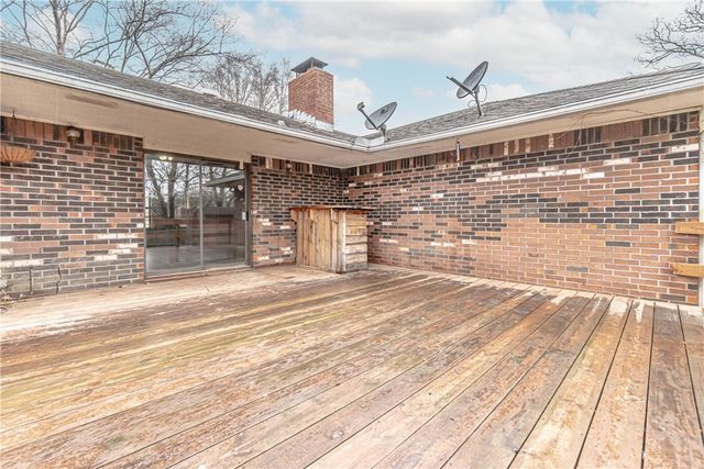 601 N Valley West Drive, Rogers, AR 72756