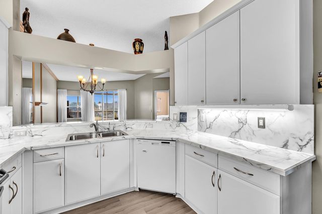 7593 Granville Drive 411, Tamarac, FL 33321