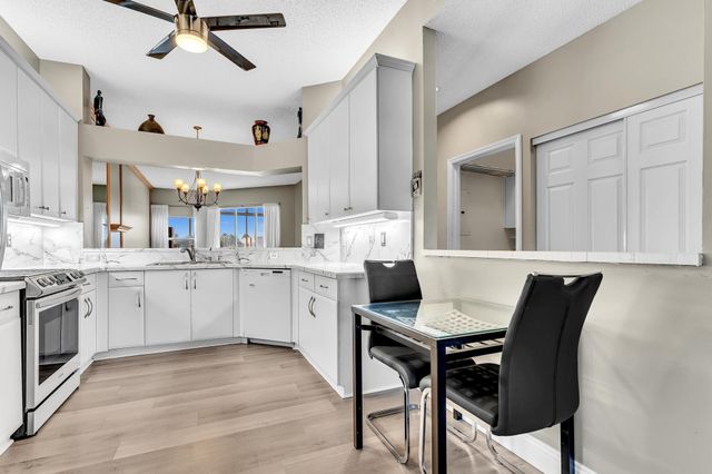 7593 Granville Drive 411, Tamarac, FL 33321