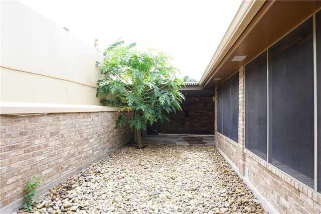 1581 S Gastel Circle, Mission, TX 78572