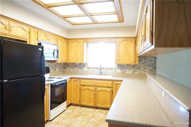 1581 S Gastel Circle, Mission, TX 78572