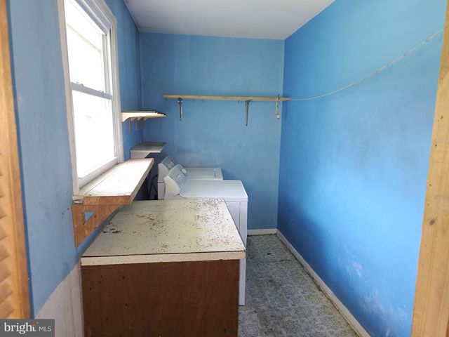 121 THREE BRIDGE RD, Monroeville, NJ 08343