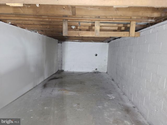 121 THREE BRIDGE RD, Monroeville, NJ 08343