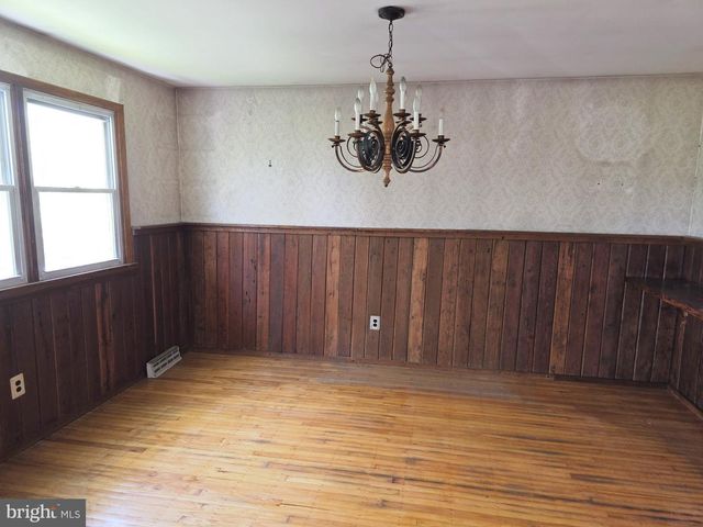 121 THREE BRIDGE RD, Monroeville, NJ 08343