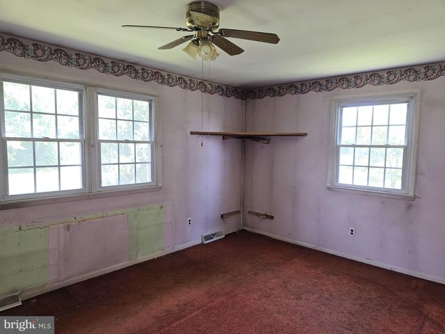 121 THREE BRIDGE RD, Monroeville, NJ 08343