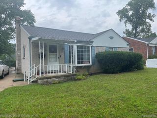 31605 Folkstone Drive, Farmington, MI 48336