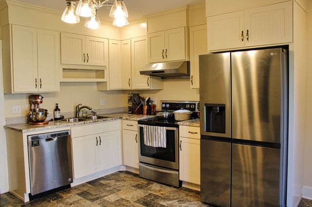 211 Maple St, E, Fayetteville, TN 37334