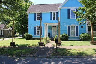 211 Maple St, E, Fayetteville, TN 37334