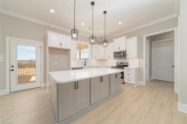 3639 Beasley School Road, Sandy Ridge, NC 27406