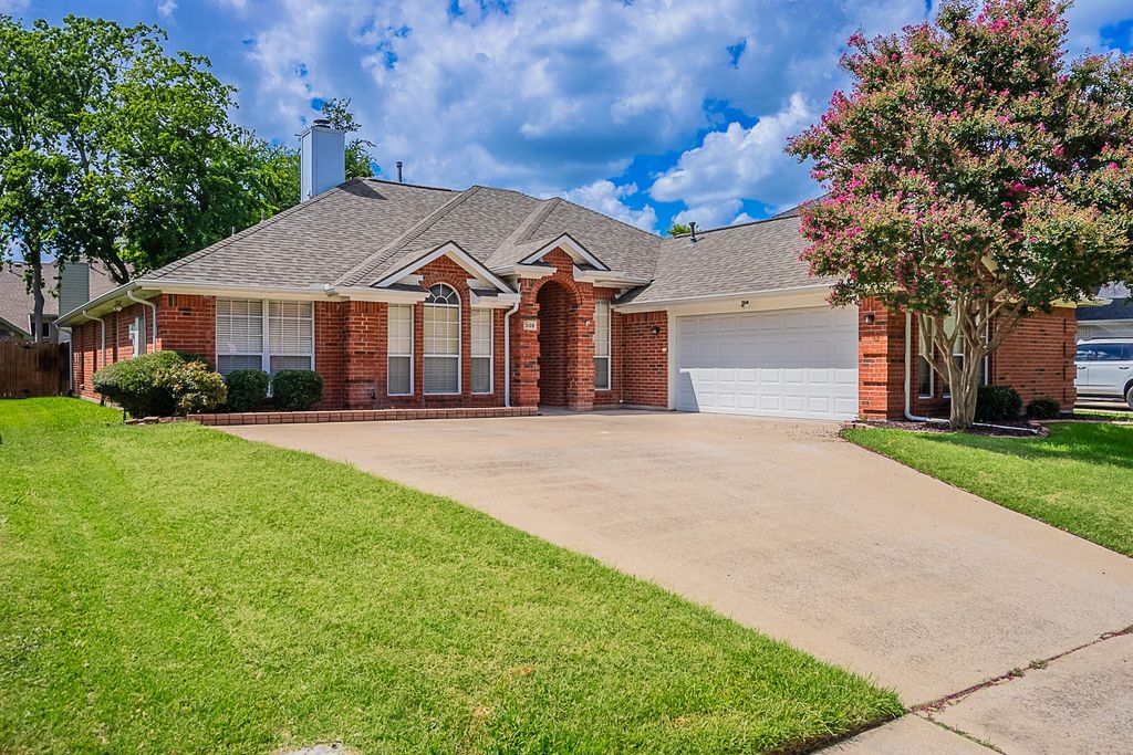 309 Saddlebrook, Garland, TX 75044