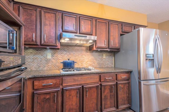 2971 SANDY CREEK DR, Germantown, TN 38138