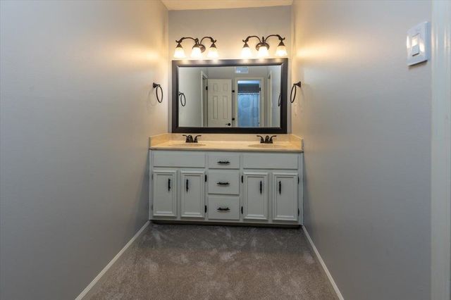 2971 SANDY CREEK DR, Germantown, TN 38138