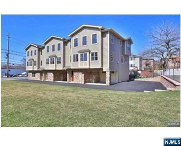 452C Grand Avenue C, Palisades Park, NJ 07650