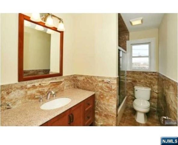 452C Grand Avenue C, Palisades Park, NJ 07650