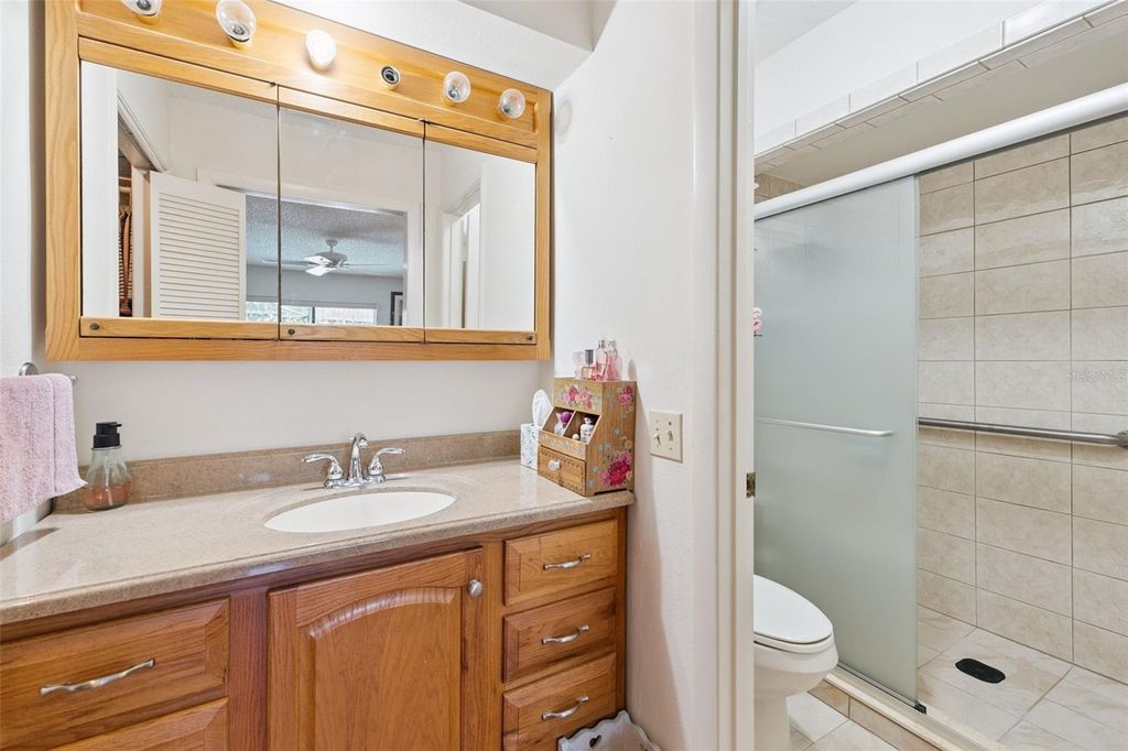 Image 12 of property listing at 688 AUGUSTA ROAD, Winter Haven, FL 33884