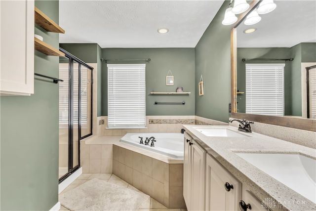 230 Stanton Drive, Springboro, OH 45066