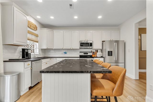 230 Stanton Drive, Springboro, OH 45066