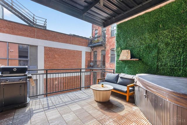 214 E Fourteenth Street, Cincinnati, OH 45202
