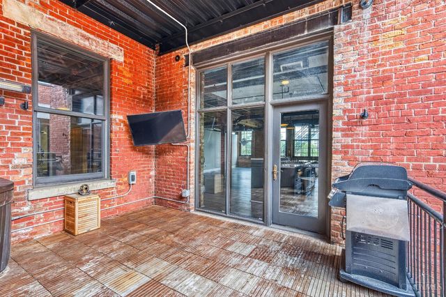 214 E Fourteenth Street, Cincinnati, OH 45202