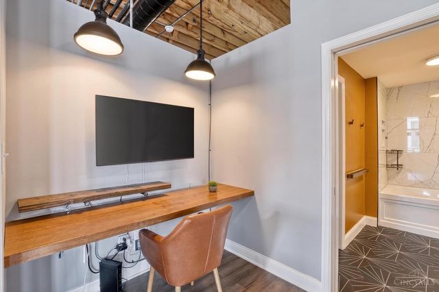 214 E Fourteenth Street, Cincinnati, OH 45202