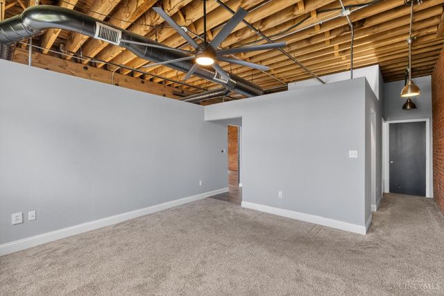 214 E Fourteenth Street, Cincinnati, OH 45202