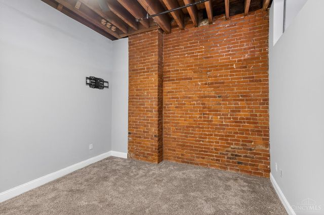 214 E Fourteenth Street, Cincinnati, OH 45202