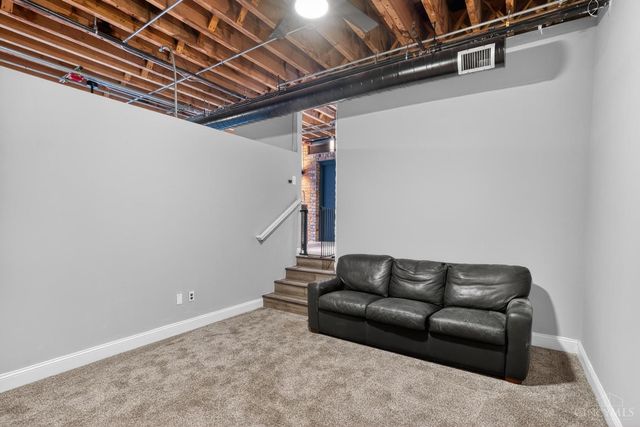 214 E Fourteenth Street, Cincinnati, OH 45202
