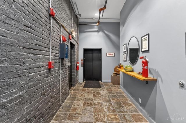 214 E Fourteenth Street, Cincinnati, OH 45202