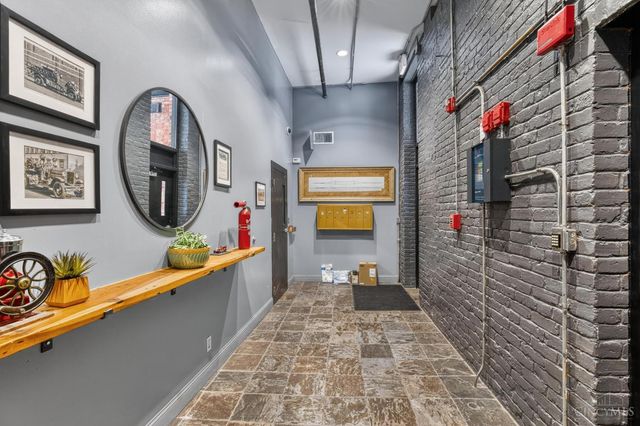 214 E Fourteenth Street, Cincinnati, OH 45202