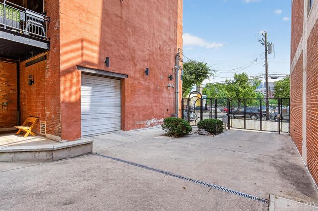 214 E Fourteenth Street, Cincinnati, OH 45202