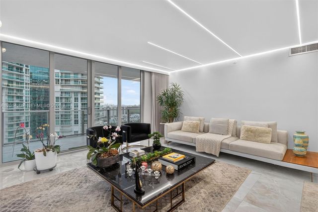 300 Sunny Isles Boulevard 41902, Sunny Isles Beach, FL 33160