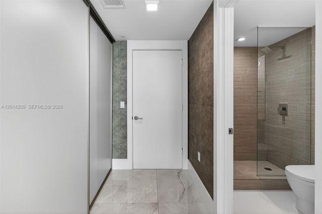 300 Sunny Isles Boulevard 41902, Sunny Isles Beach, FL 33160