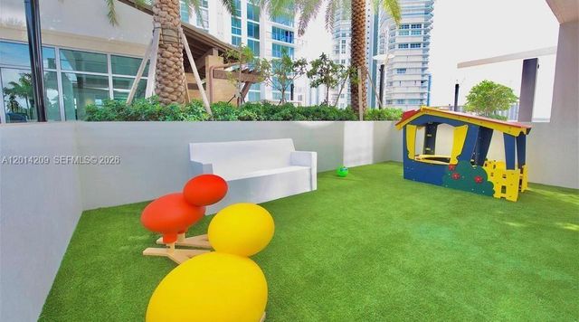 300 Sunny Isles Boulevard 41902, Sunny Isles Beach, FL 33160