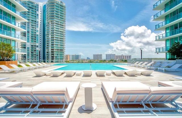 300 Sunny Isles Boulevard 41902, Sunny Isles Beach, FL 33160