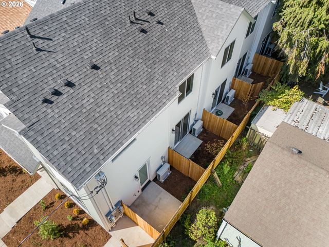 7473 N NEW YORK Ave 2, Portland, OR 97203