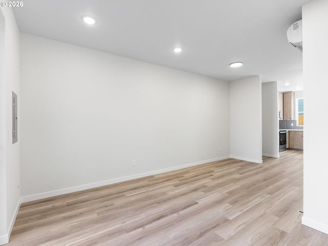 7473 N NEW YORK Ave 2, Portland, OR 97203