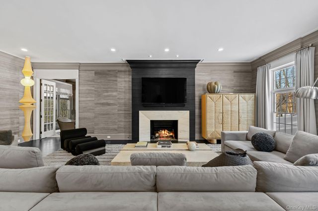 12 Gifford Lake Drive, Armonk, NY 10504