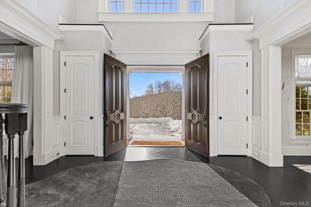 12 Gifford Lake Drive, Armonk, NY 10504