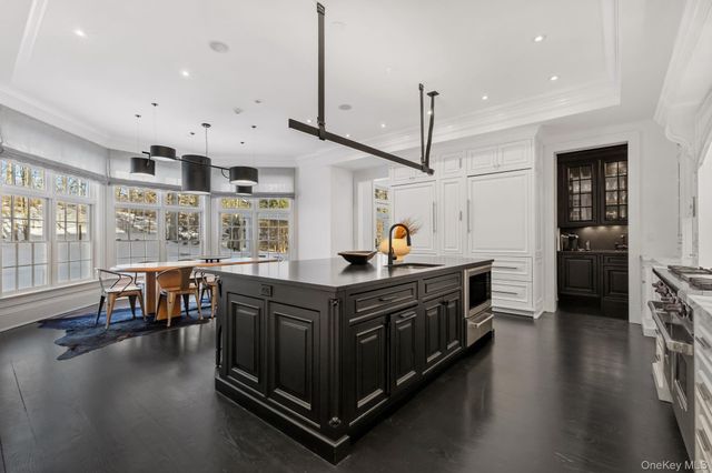 12 Gifford Lake Drive, Armonk, NY 10504