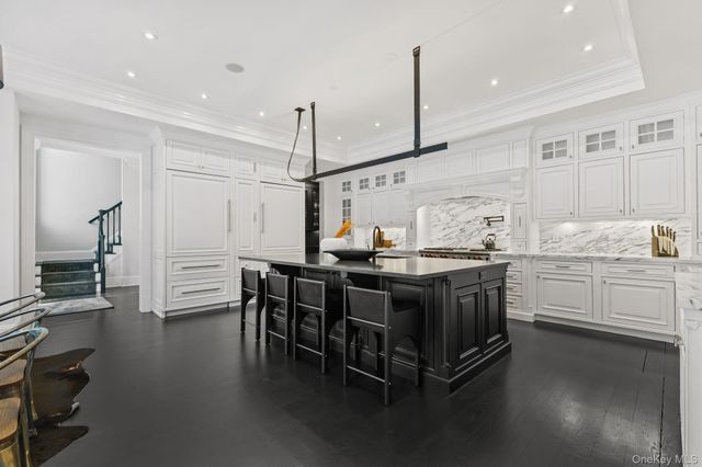 12 Gifford Lake Drive, Armonk, NY 10504