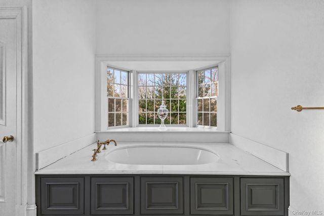 12 Gifford Lake Drive, Armonk, NY 10504