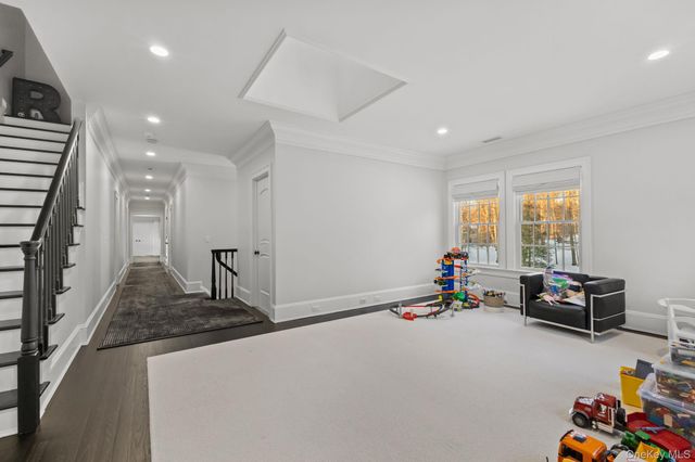 12 Gifford Lake Drive, Armonk, NY 10504