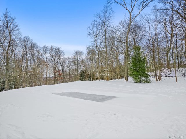 12 Gifford Lake Drive, Armonk, NY 10504