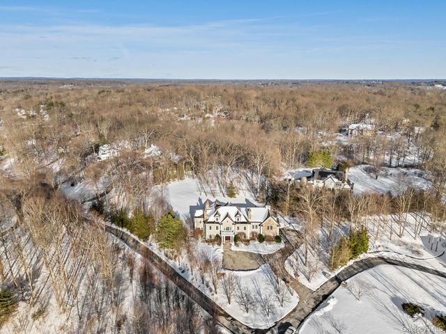 12 Gifford Lake Drive, Armonk, NY 10504