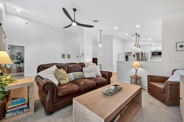 4311 AVENUE CANNES, Lutz, FL 33558